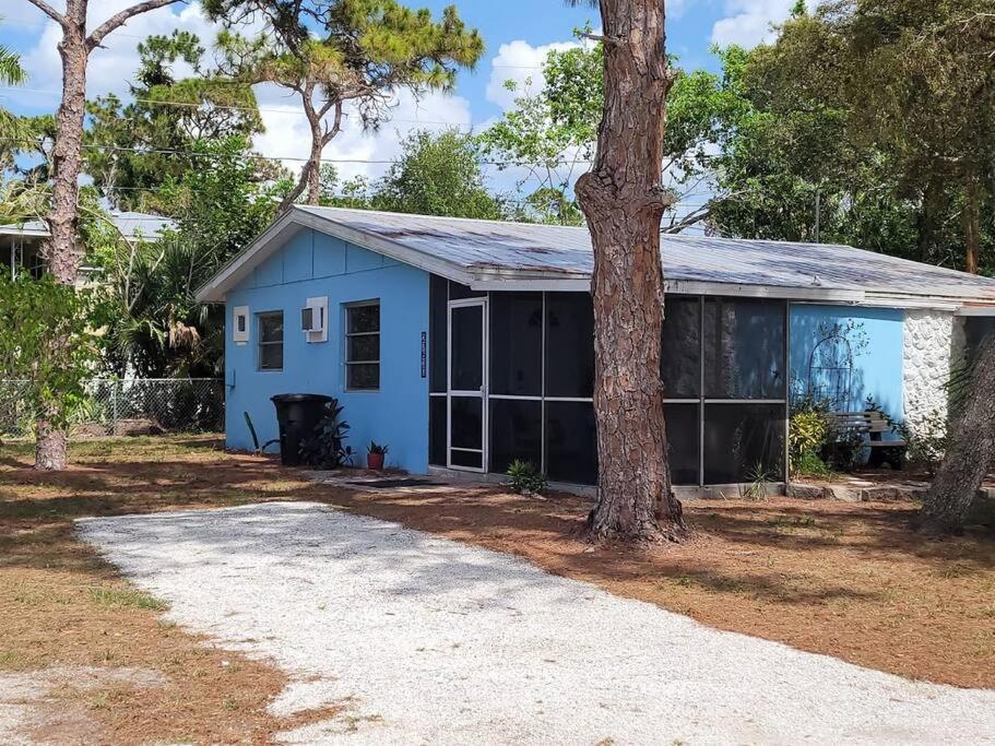 Dolphin Updated On River - 1 Mile To Kitchen Washer Dryer *